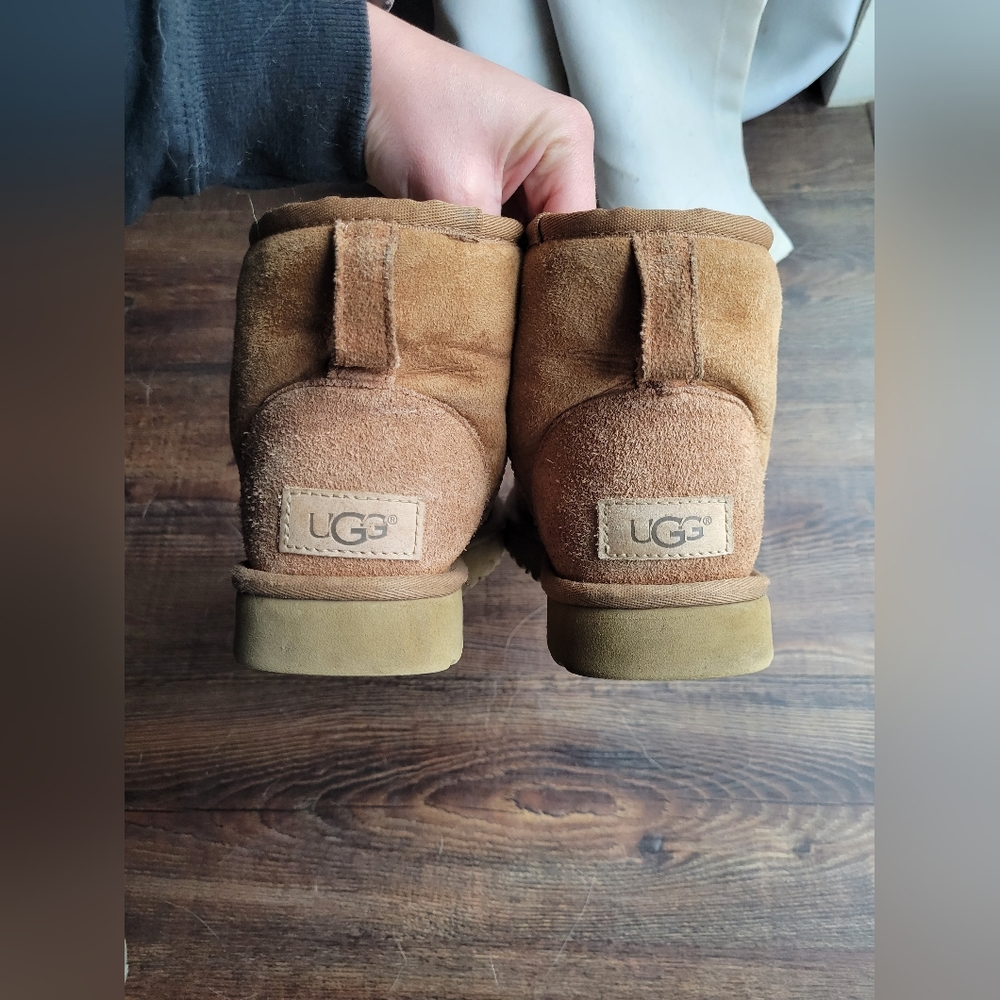 Ugg short boots